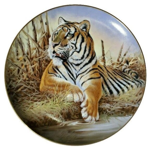"Tamar" Collector Plate by Douglas Van Dowd - Vintage, EUC - Picture 1 of 9